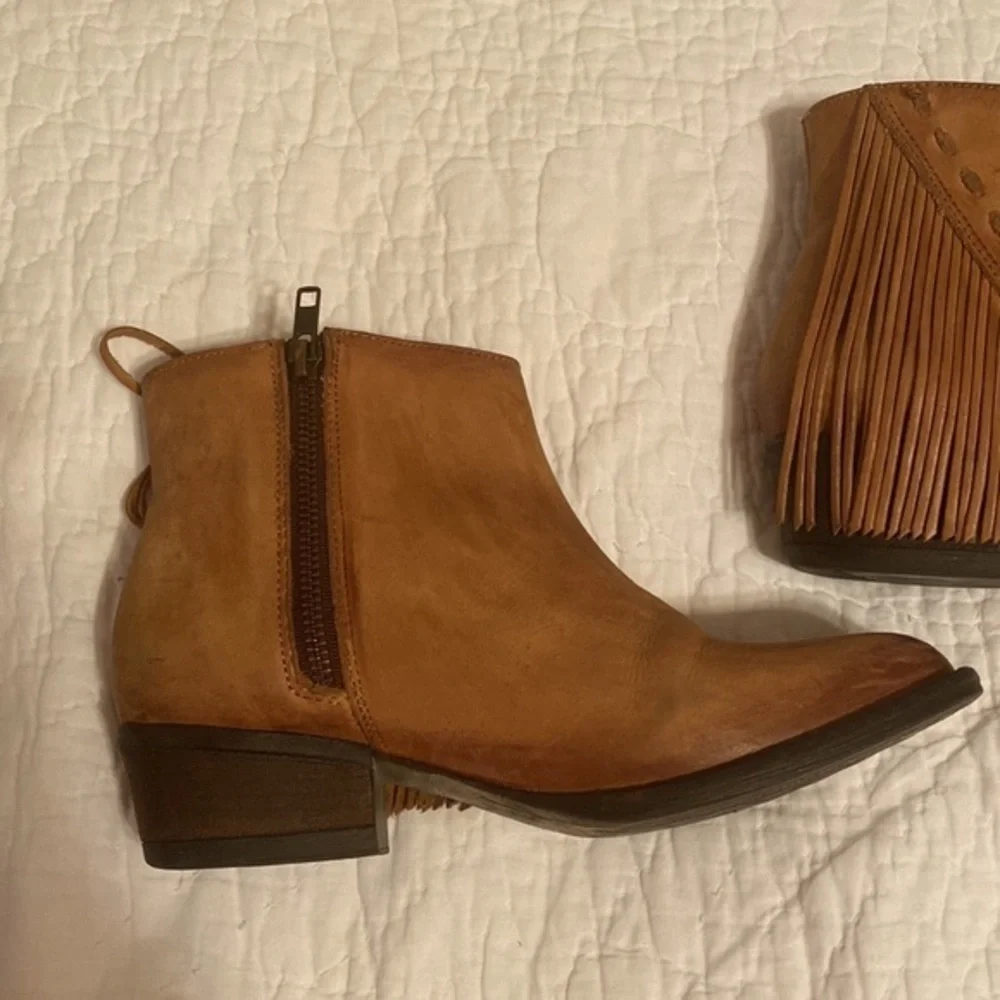 Circle G by Corral Ladies Tan/brown Side Fringe‎ Bootie Q0035